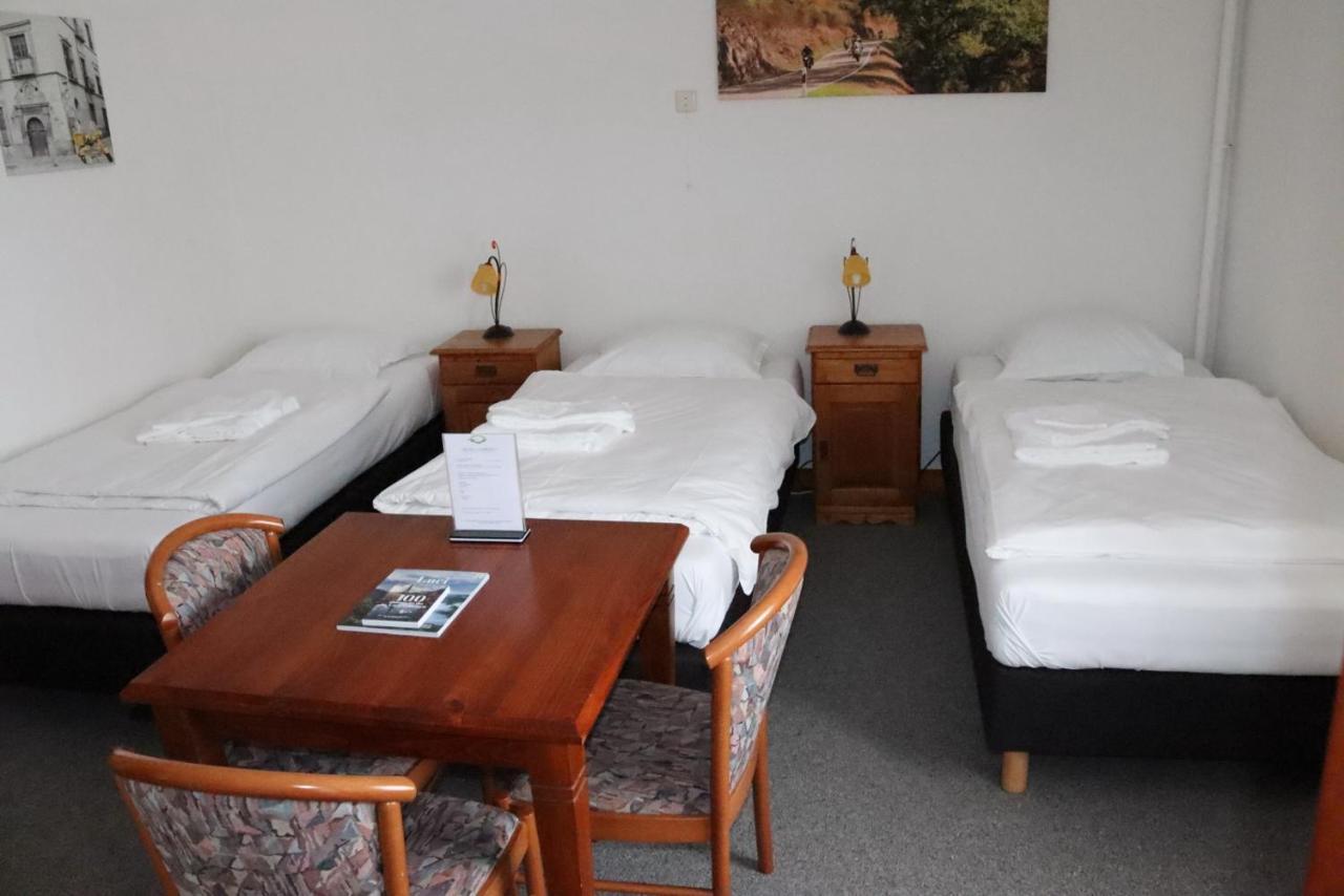 Hotel Huberty Kautenbach Екстер'єр фото